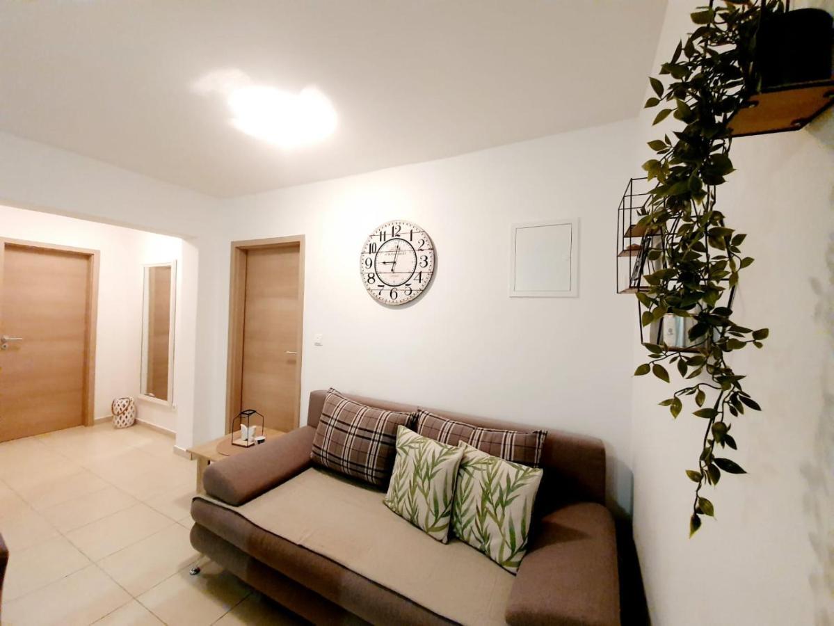 Apartmani Sara Бибинє Екстер'єр фото