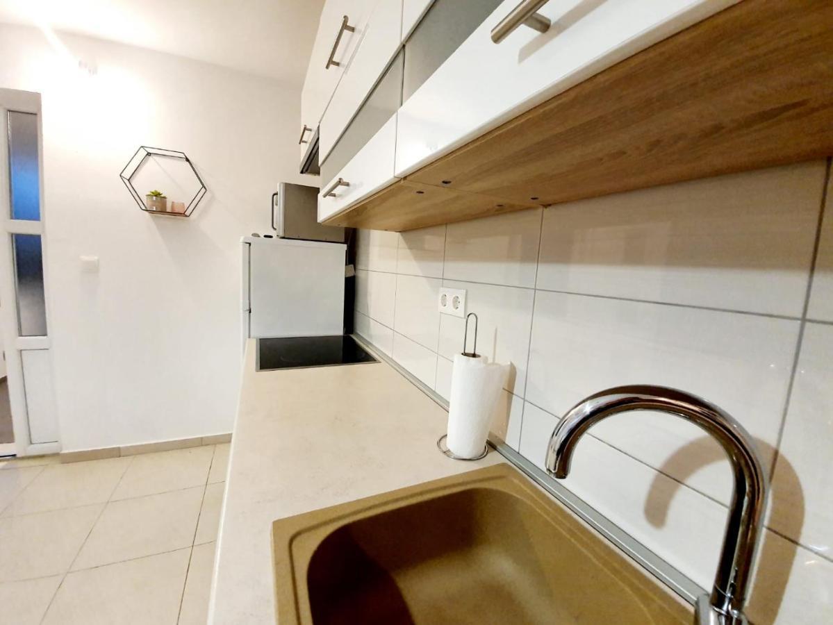 Apartmani Sara Бибинє Екстер'єр фото