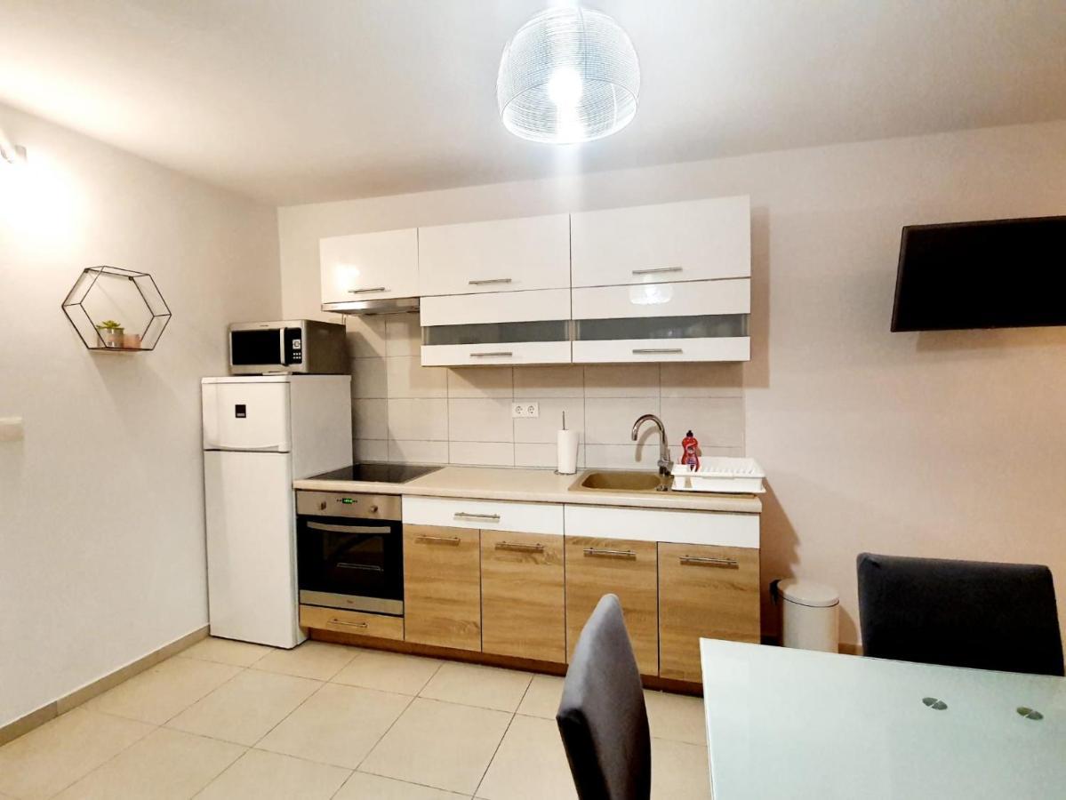 Apartmani Sara Бибинє Екстер'єр фото