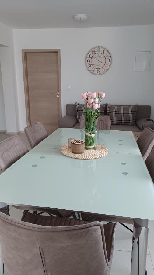 Apartmani Sara Бибинє Екстер'єр фото